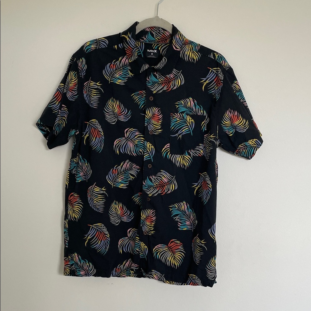 Hurley Mens medium button down shirt